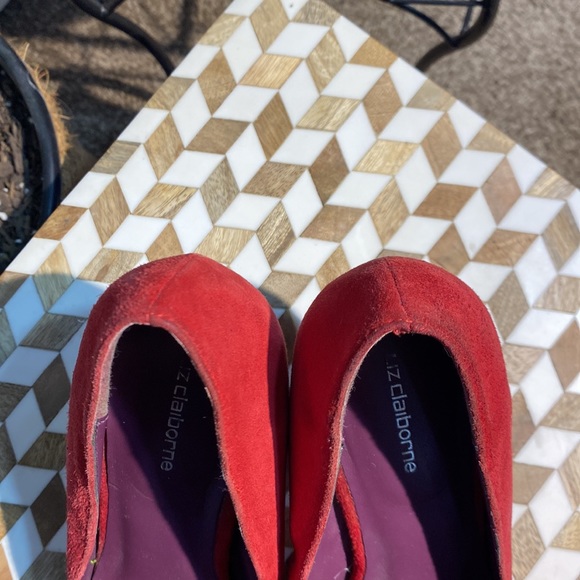 Red suede Liz Claiborne pumps — round/almond toe - Picture 7 of 7